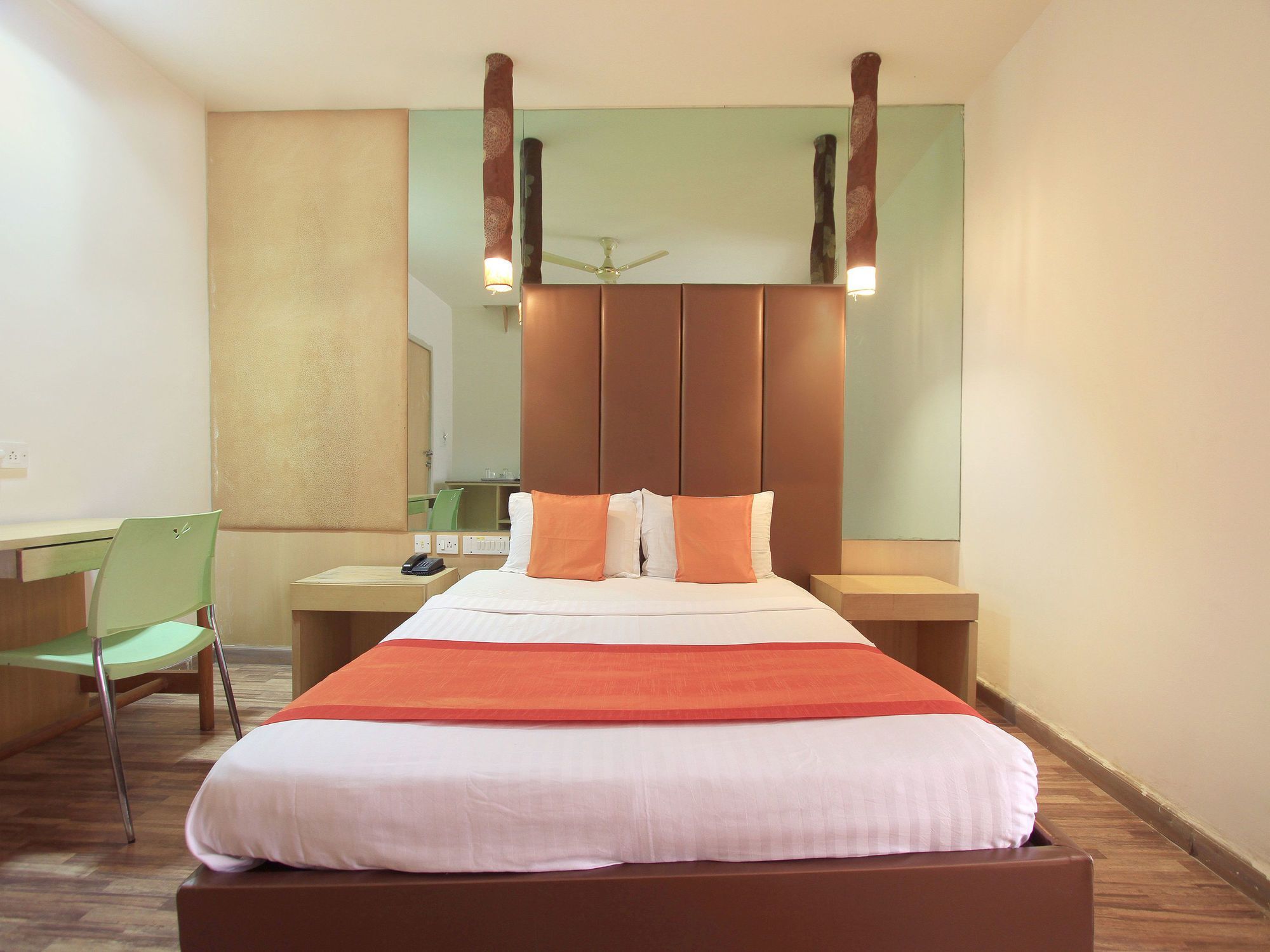 Purple Inn Boutique Hotel Mysore Exteriör bild
